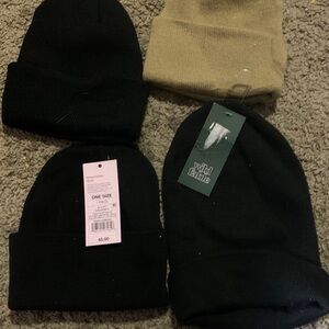 Wild Fable Black and Tan Beanie Collection